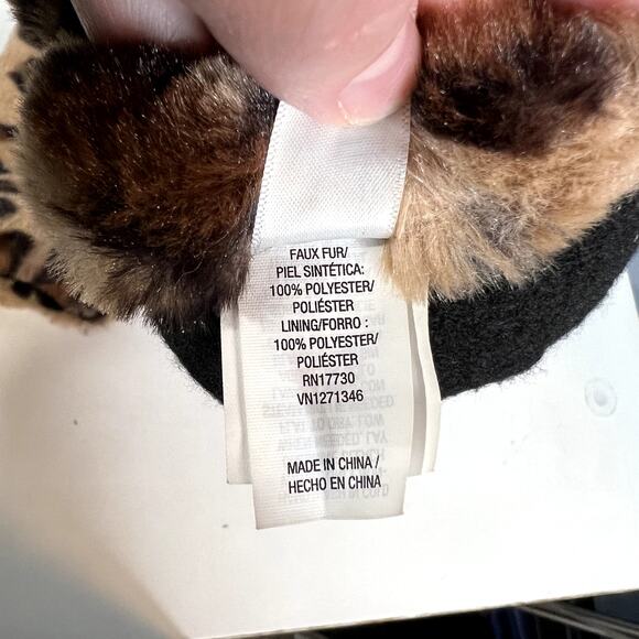 NWOT Plush Leopard Mittens LAST CALL - Picture 4 of 4